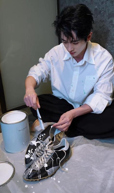 从东莞瓦房到《云之羽》:丞磊逆袭背后的底层成长方法论 娱乐新闻